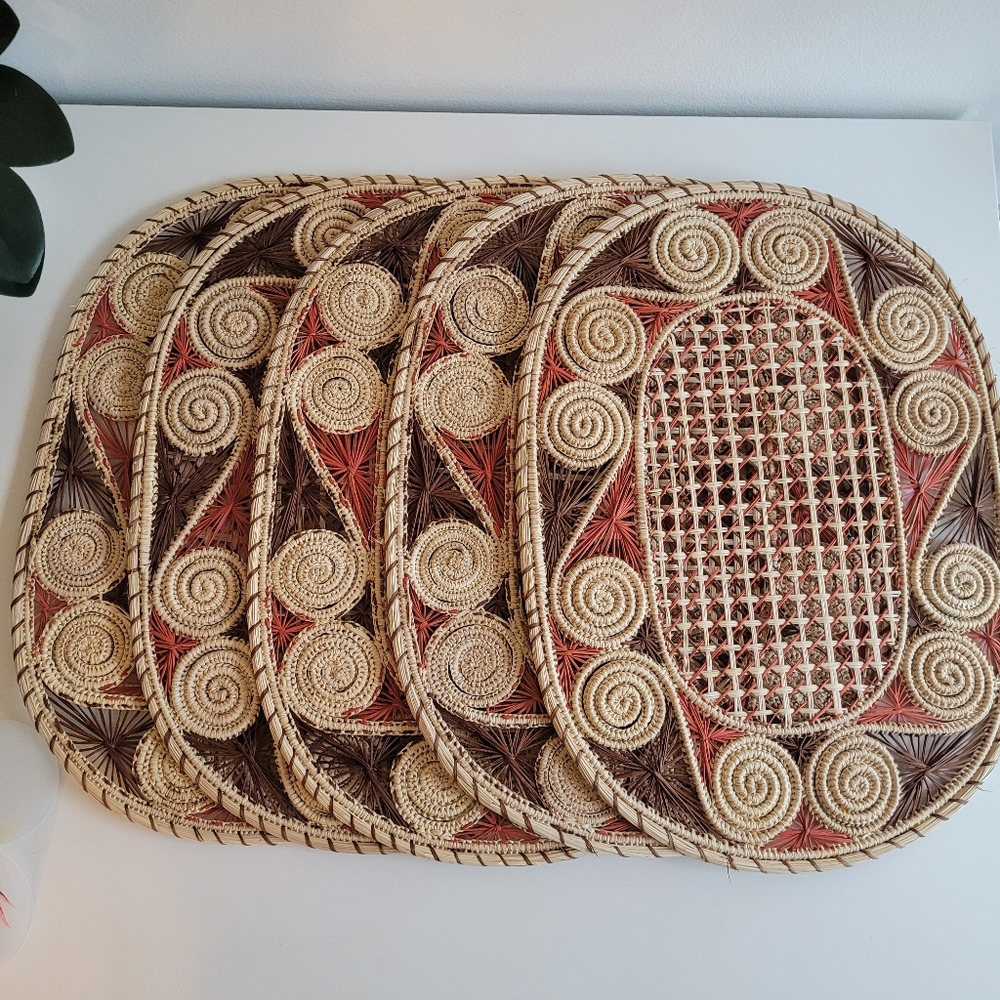 Set of 5 Handcrafted Woven Placemats Neutral Coloured Raffia Woven Placemats